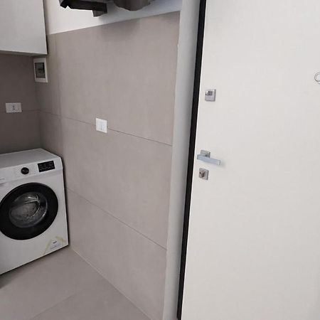 Appartamento Valona 101 - Elegant Loft Bari Esterno foto