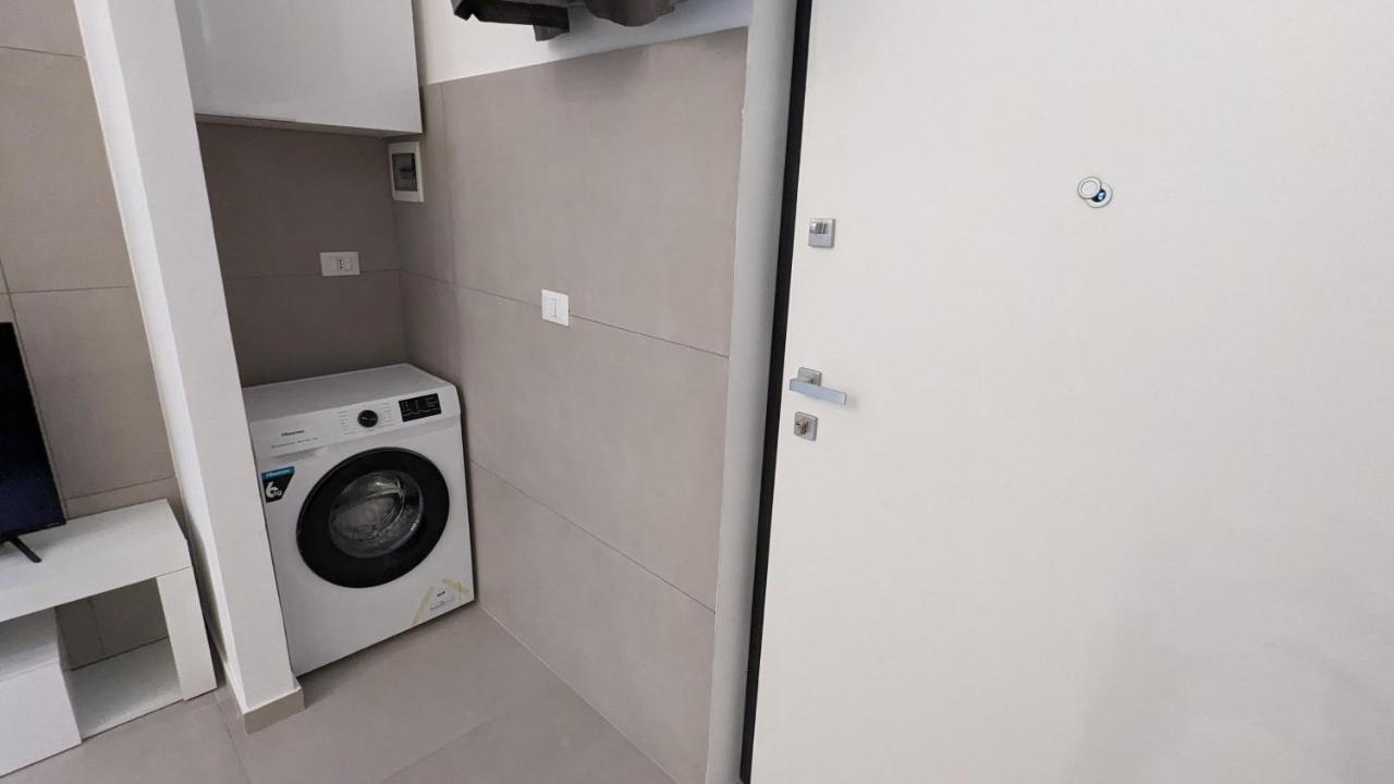 Appartamento Valona 101 - Elegant Loft Bari Esterno foto